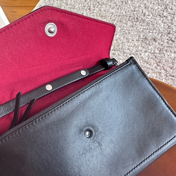 Atlas Convertible Wallet - Leather - Picture 6 of 11